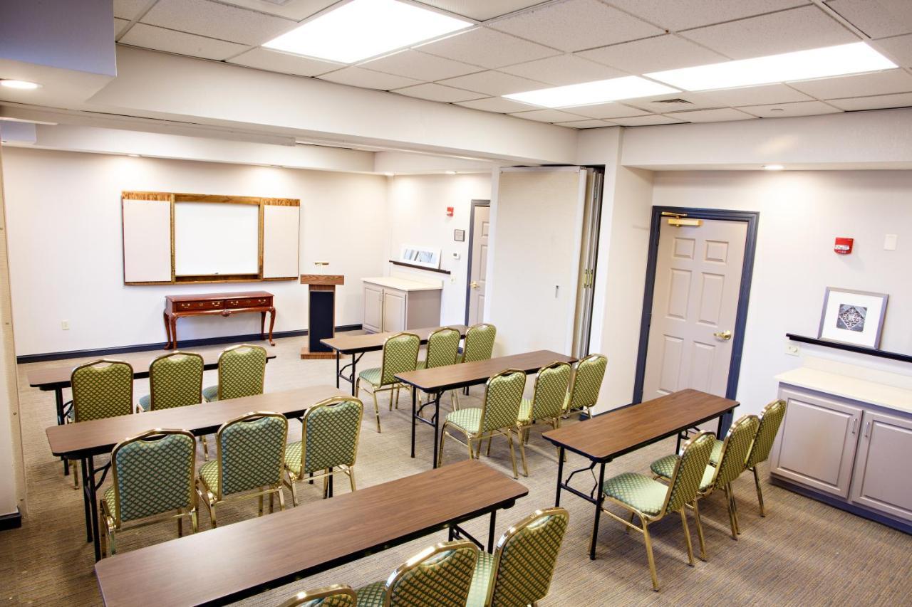 Country Inn & Suites By Radisson, Harrisburg West 메카닉스버그 외부 사진